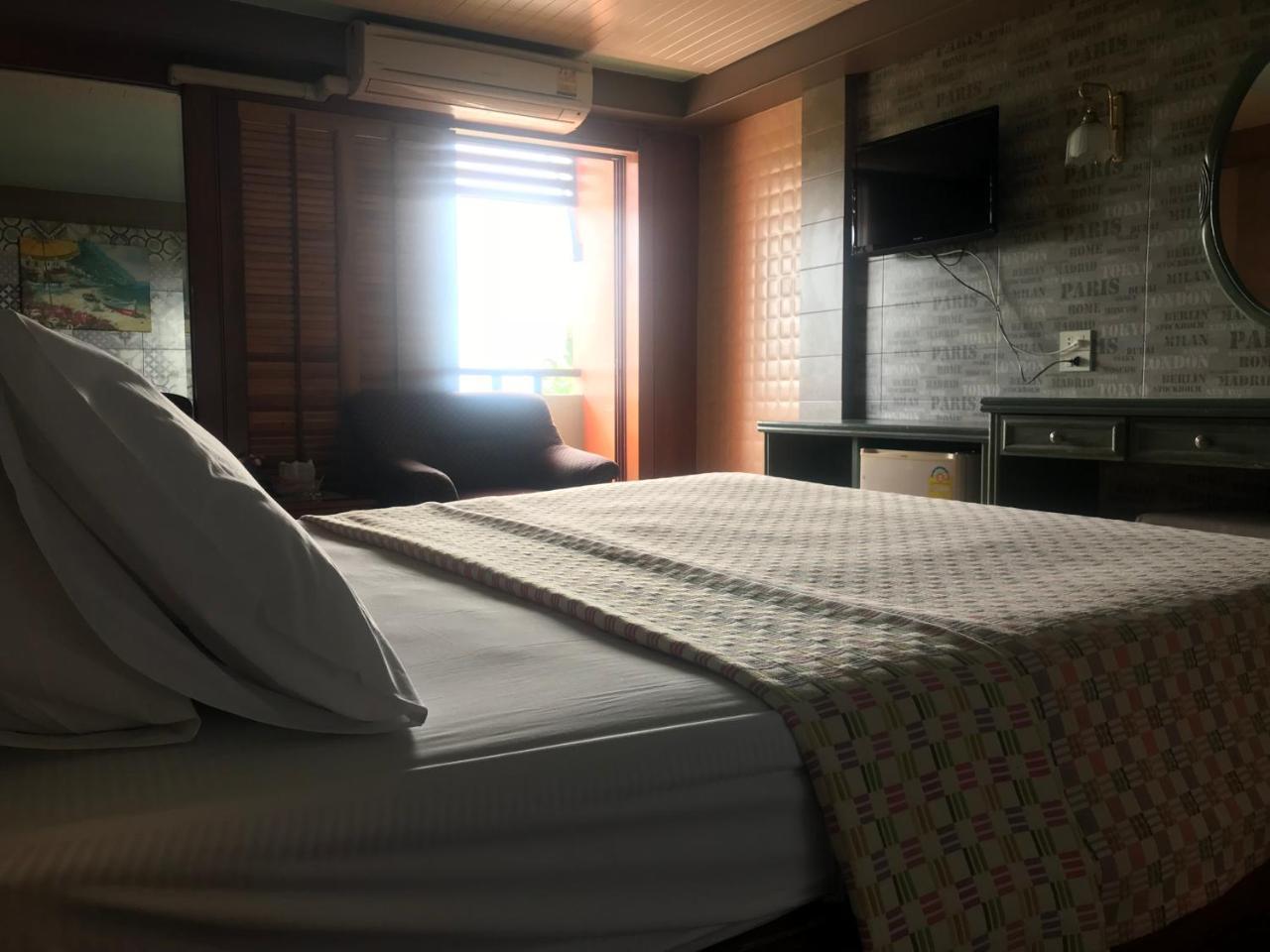 Wandee House Hotel 2*