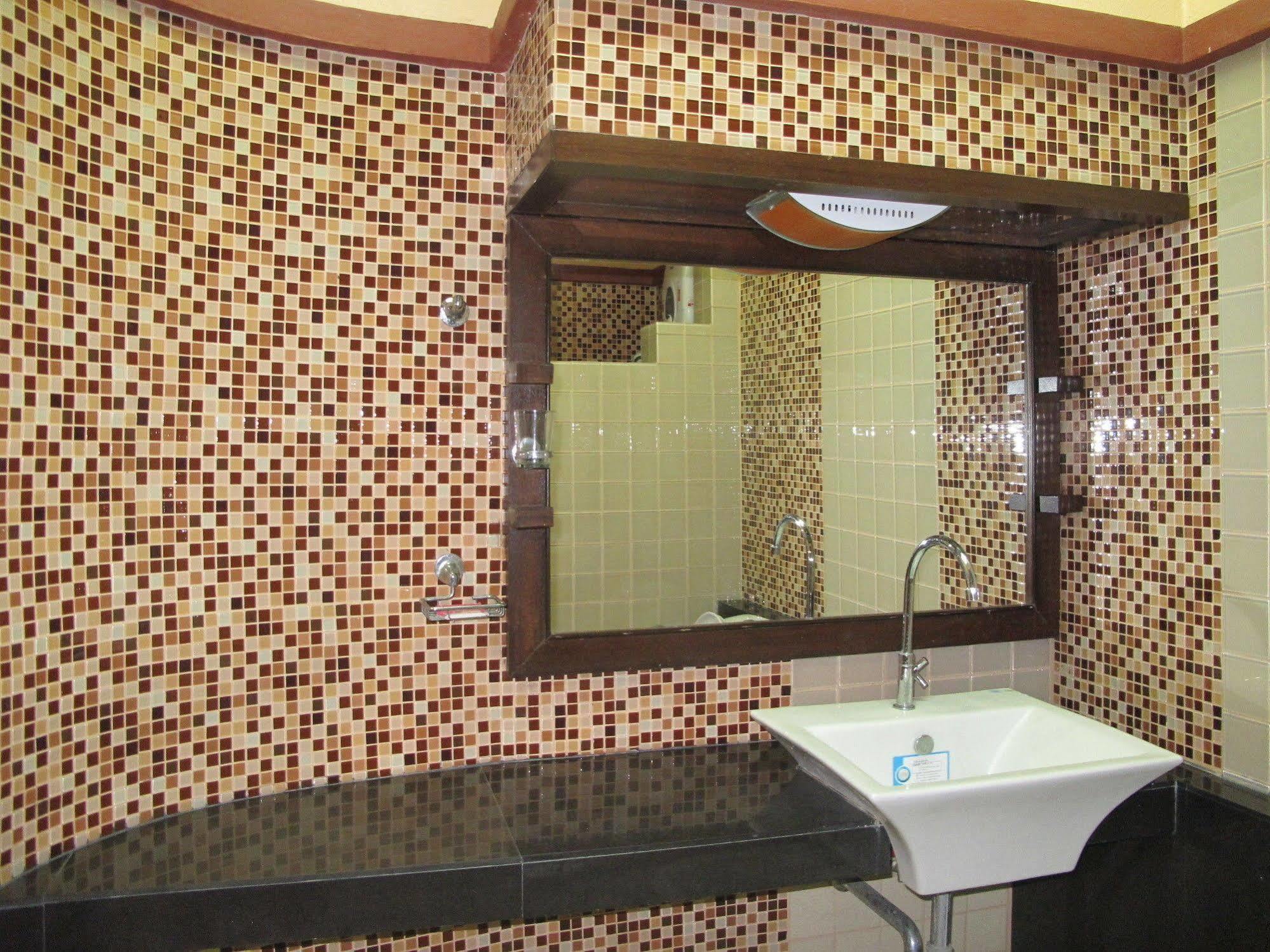 Wandee House Hotel